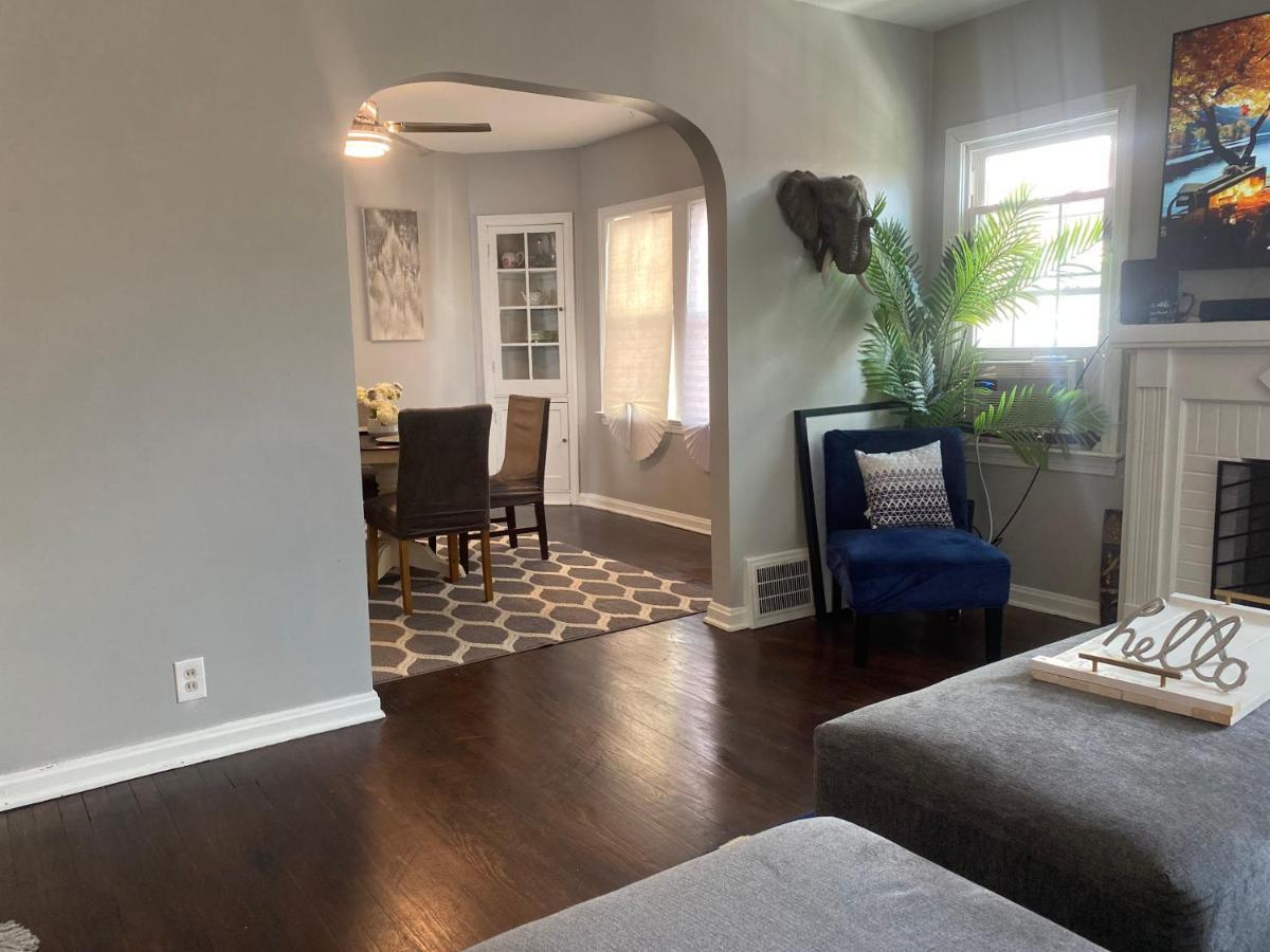 Cozy, Upstairs Apartment Pets Welcome With Fee Family Friendly Close To Everything Cleveland Esterno foto